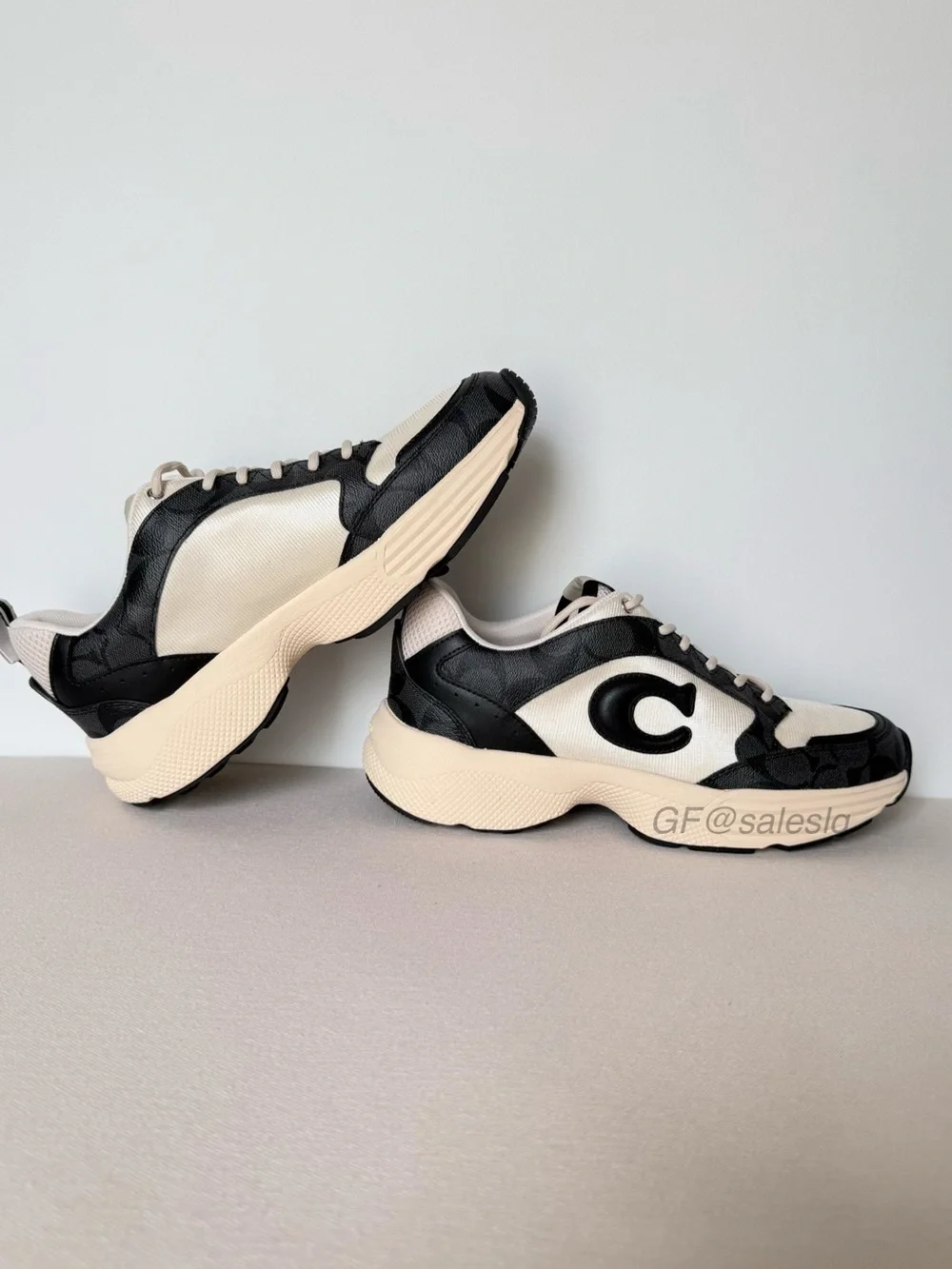 NWT Coach Black and White C275 Tech lady’s Runner Sneaker Signaturesize 9.5B